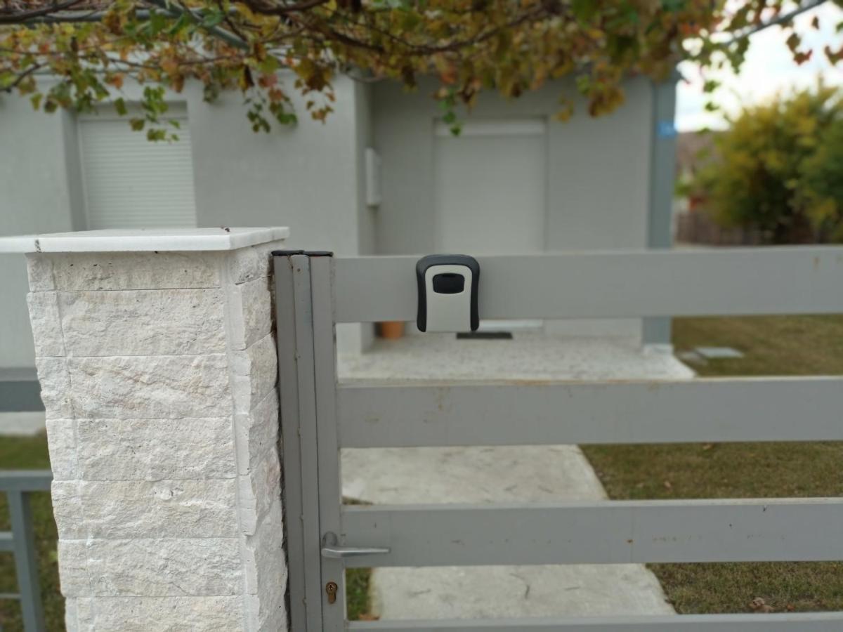 Το Άλλο Σπίτι... Villa Aridaía Exteriör bild